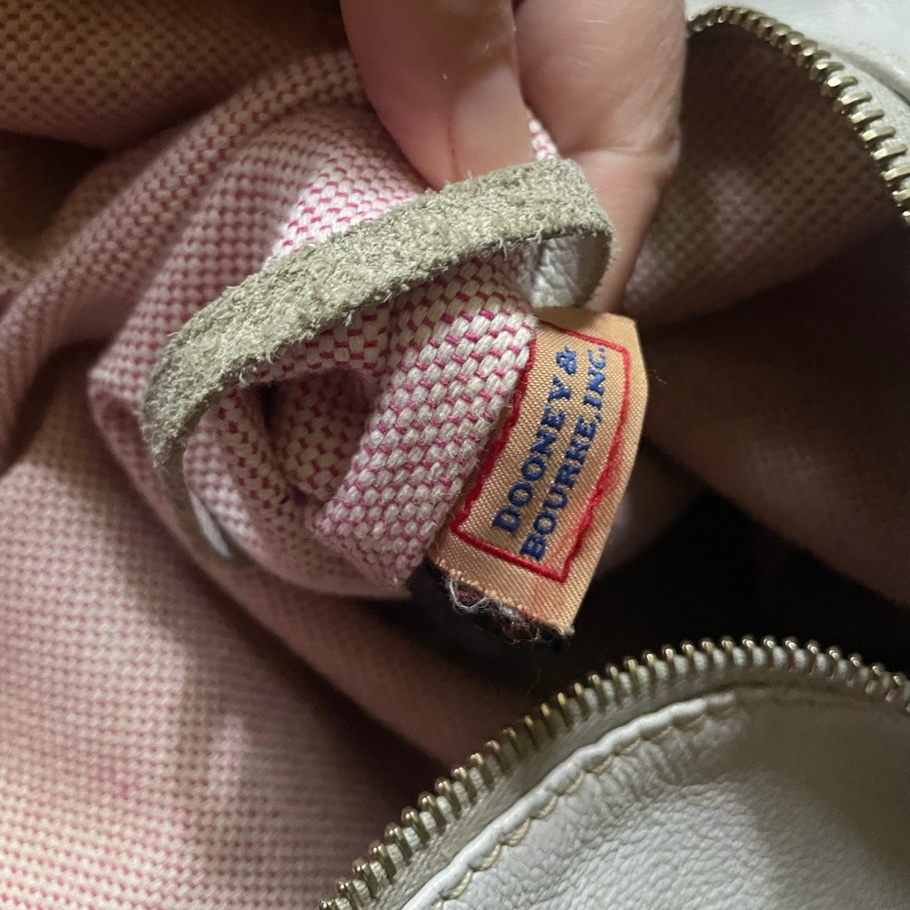 Dooney and Bourke Dillen Sac - Picture 4 of 13